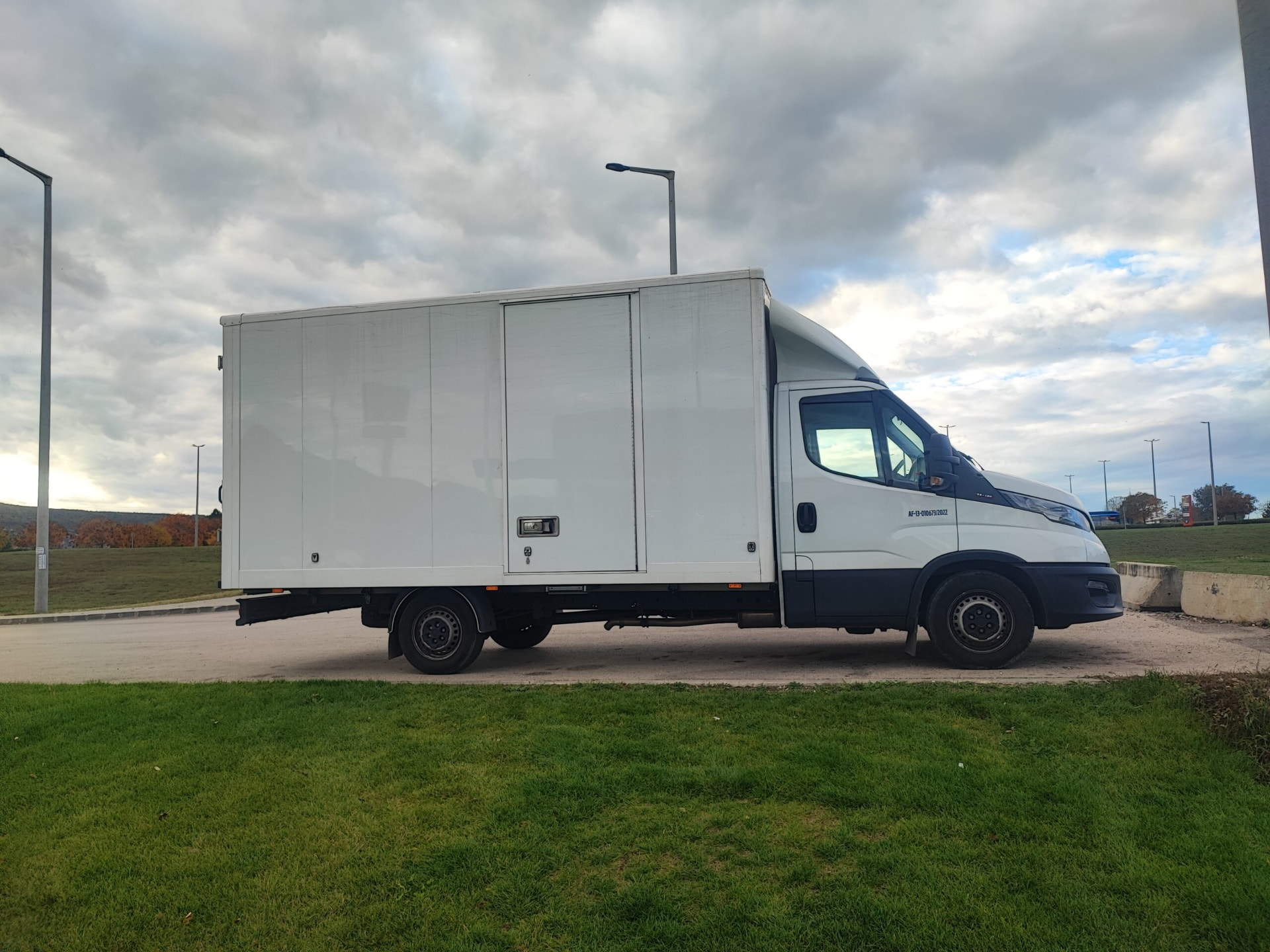 Bútor Albérlet költöztető Iveco teherautó