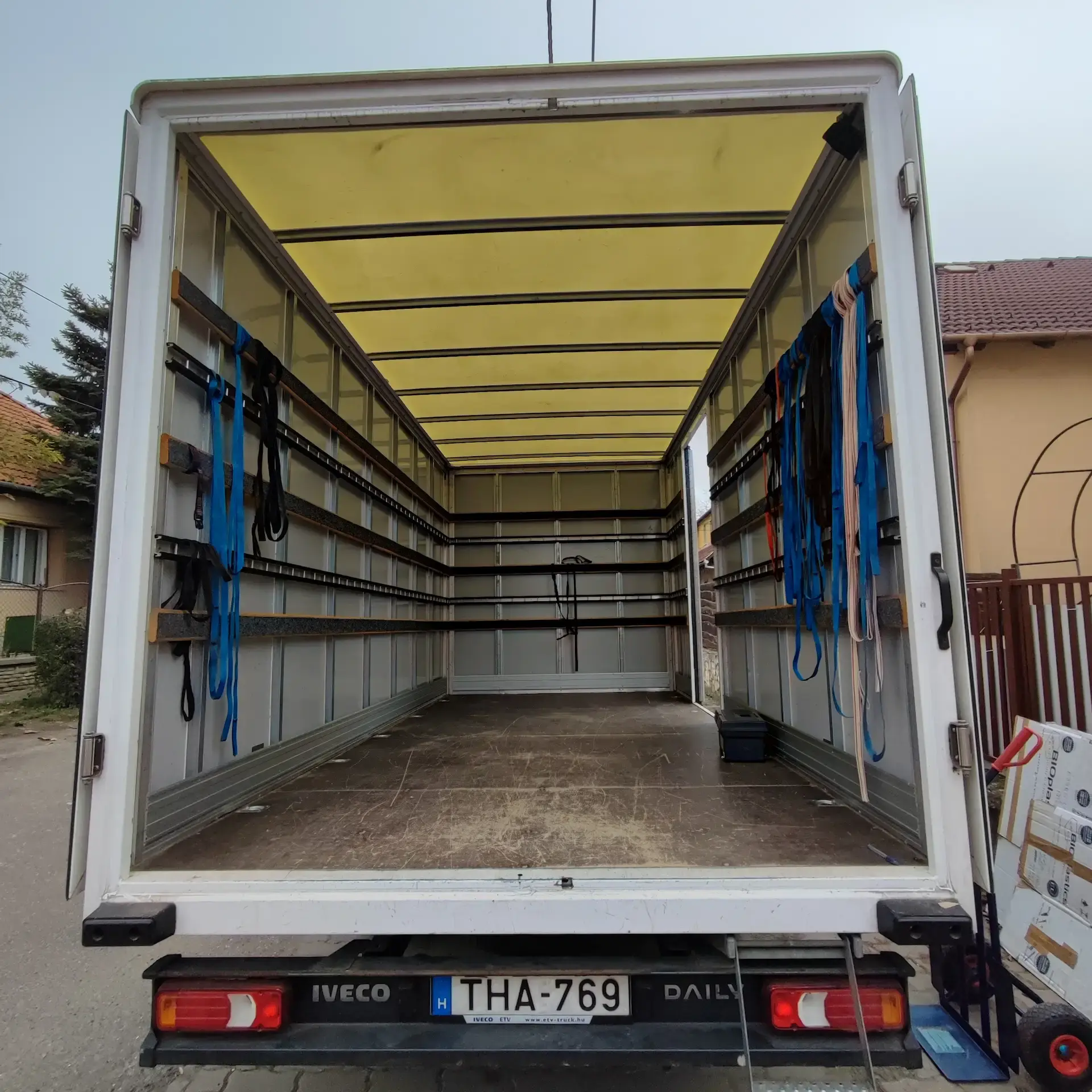 Lakossági költöztetés – Bútor Albérlet